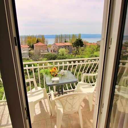 Apartments Marusic Omiš Esterno foto